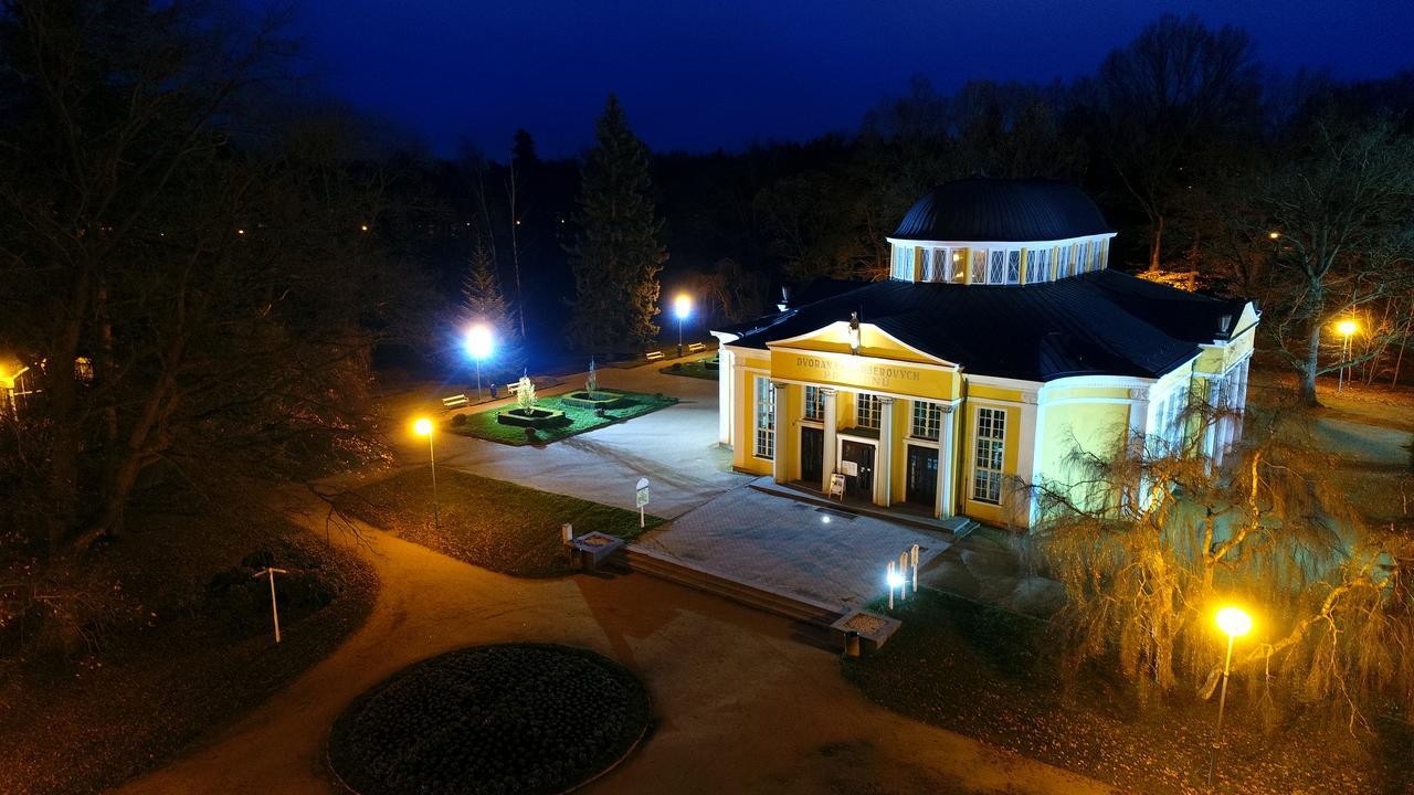 Apartment Pension Stark Františkovy Lázně Extérieur photo